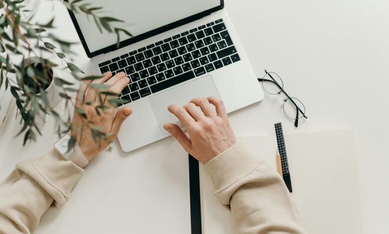 freelance career opportunities available